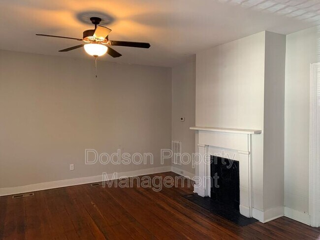 Building Photo - 633 N 27th St