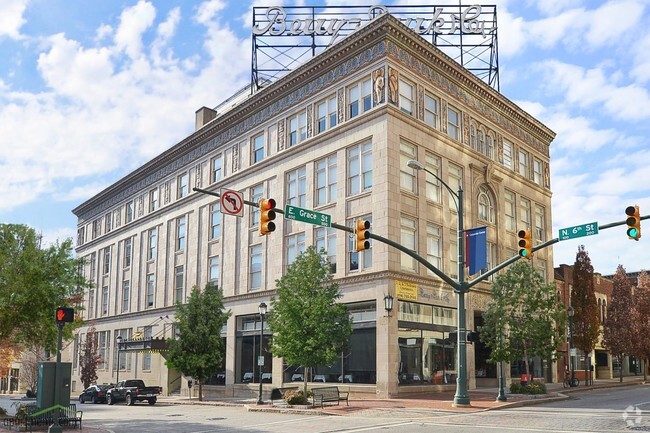 Building Photo - Berry Burk Apartments