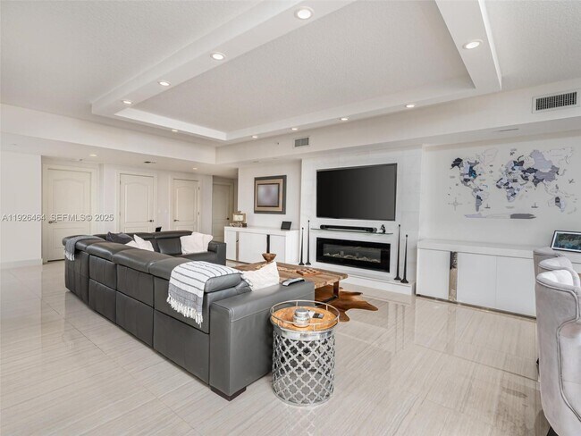 Foto del edificio - 3415 N Ocean Dr