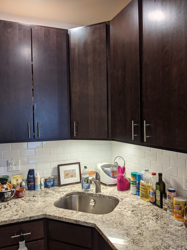 Building Photo - 6439 N Newgard Ave