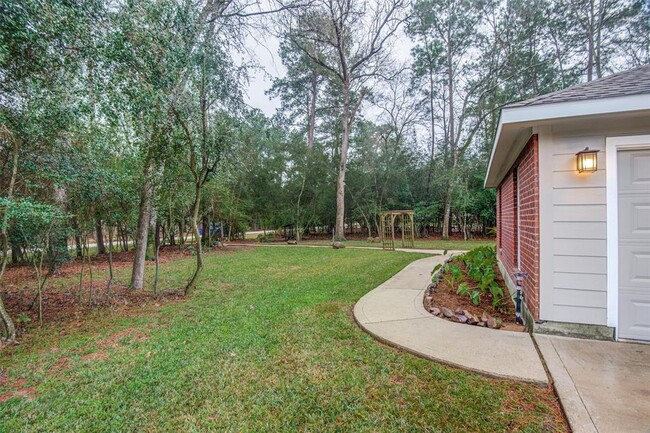 Building Photo - 719 Weeping Willow Way
