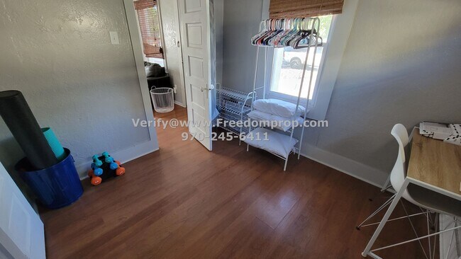Building Photo - MONTH TO MONTH  -  FURNISHED HOME DOWNTOWN...
