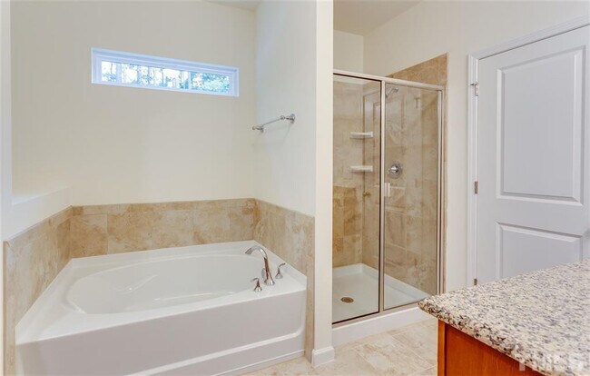 Building Photo - 411 Lofty Ridge Place, Morrisville - Bev R...