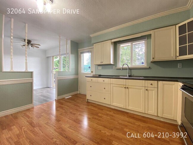 Building Photo - Home on Sandpiper Drive