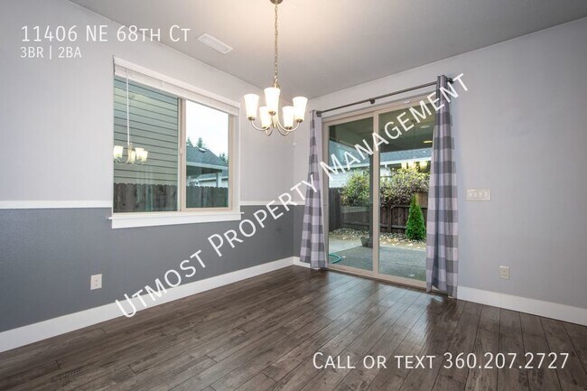 Building Photo - Custom-built 3BD Pacific Lifestyle ranch h...
