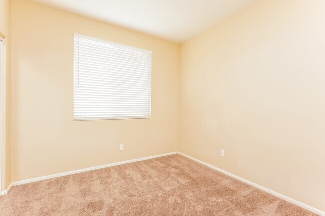 Foto del edificio - 11018 Persimmon Ln