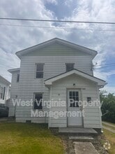 Building Photo - 304 N 3rd St