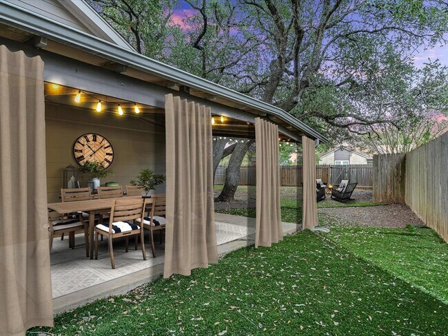 Foto del edificio - 11213 El Salido Pkwy