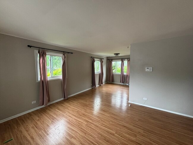 Foto del edificio - 36526 N Edgewood Dr