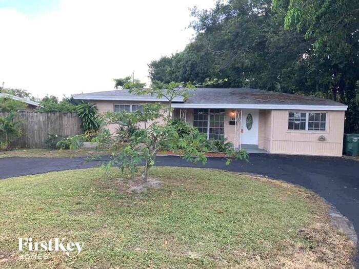 360 NW 35th Ct, Oakland Park, FL 33309 House Rental in Oakland Park