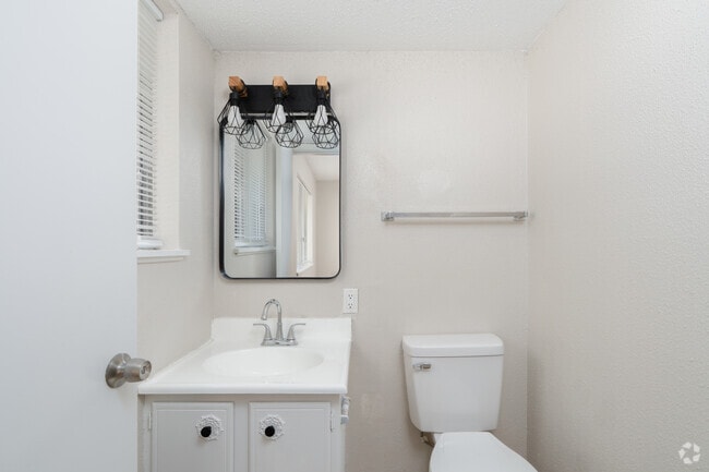 2BR, 1.5BA - 947SF - Primary Bathroom - Gaslite Apartments