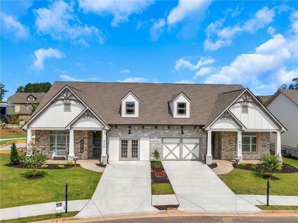 Primary Photo - 415 W Village Dr