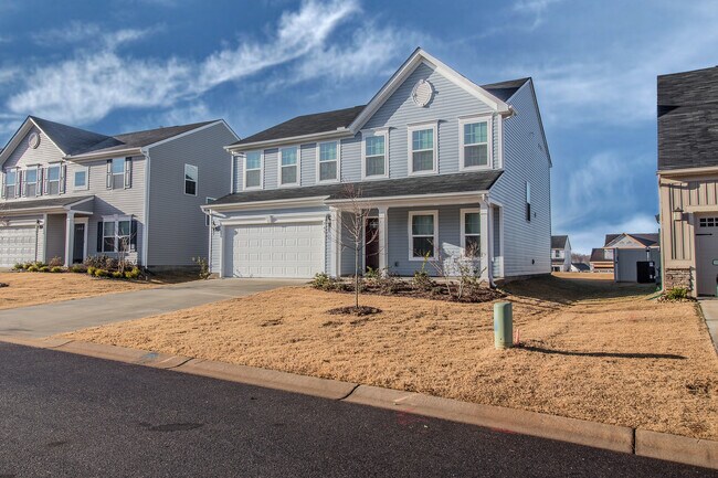 Foto del edificio - Price Improvement! 4 Bedroom 2.5 Bathroom ...