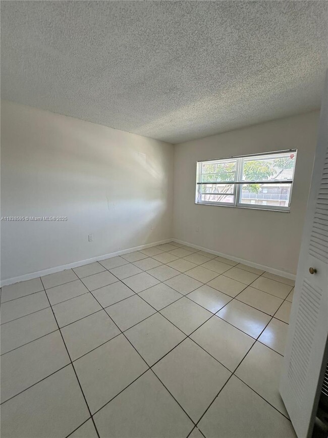 Building Photo - 651 NW 177th St