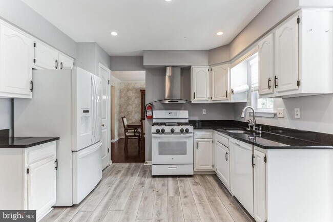Building Photo - 334 Copperfield Dr