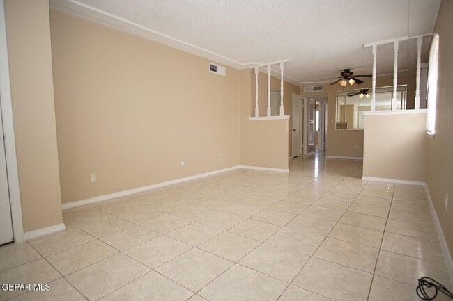Building Photo - 10553 Kinross Ave