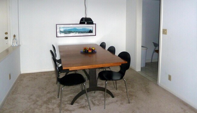 Foto del edificio - 6895 Willow Wood Dr