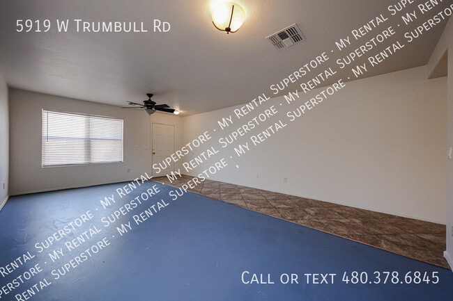 Foto del edificio - 5919 W Trumbull Rd