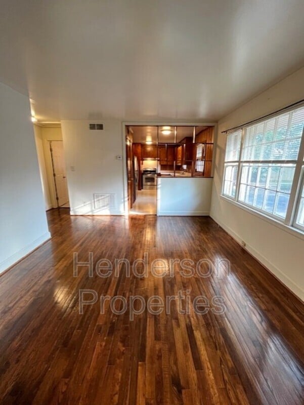 Foto del edificio - 2919 Amity Garden Ct