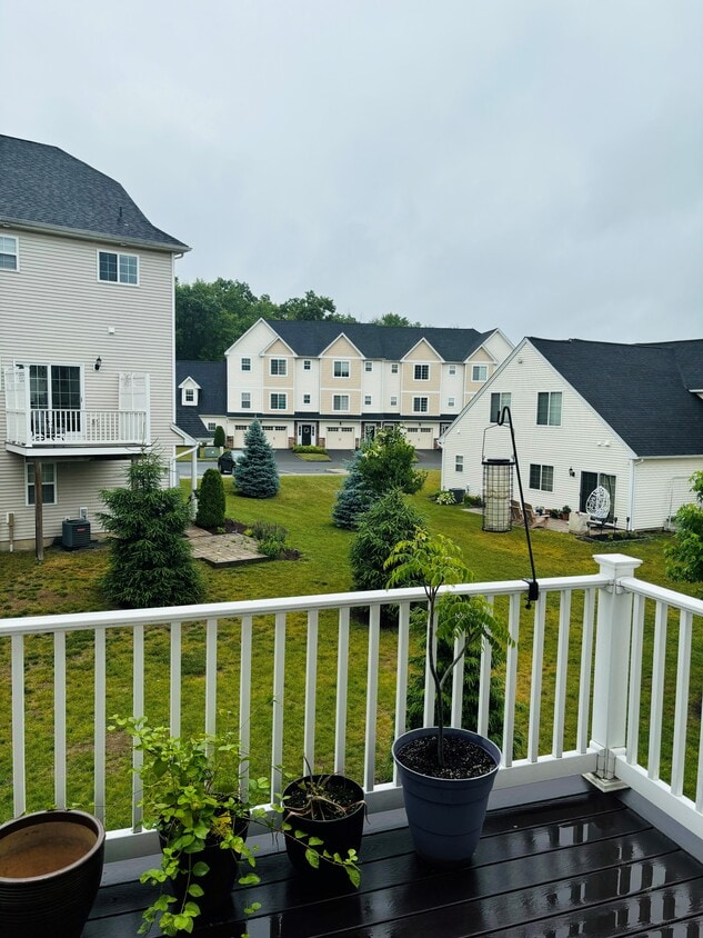 20 Lexie Ln, South Windsor, CT 06074 Townhome Rentals in South