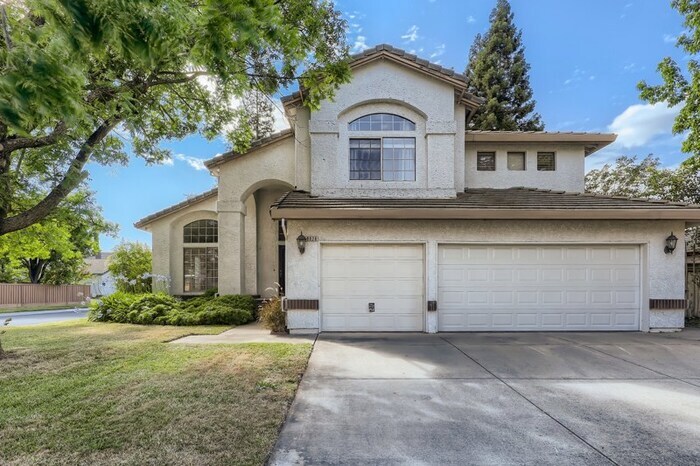 Foto principal - 9028 N Camden Dr, Elk Grove, CA, 95624