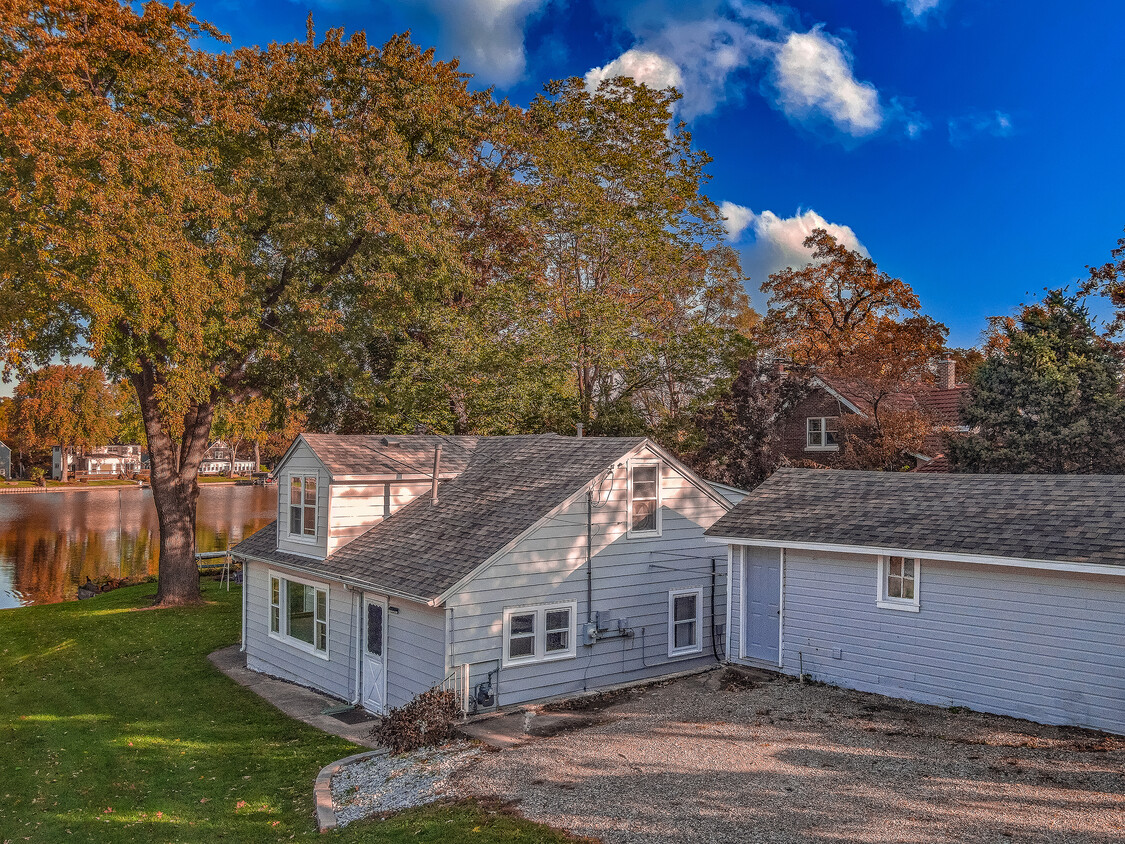 Primary Photo - 1304 River Terrace Dr