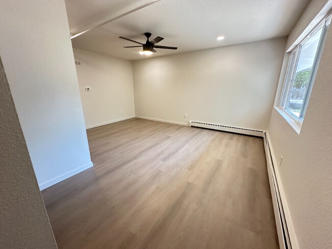 Foto del edificio - 1216 Maple St