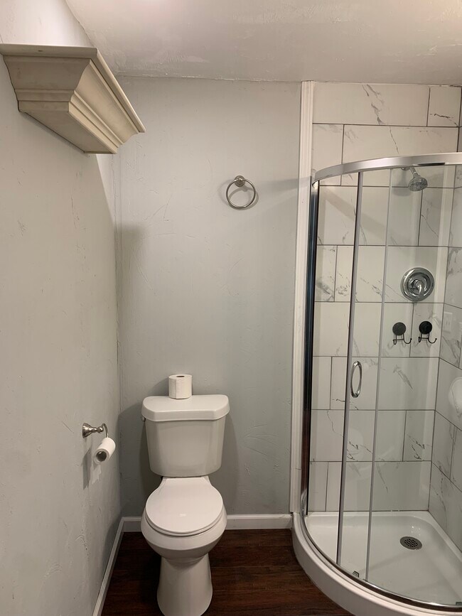 Foto del edificio - 220 Alamosa Ave