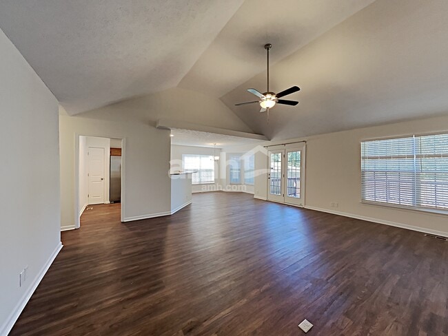 Building Photo - 4804 Enoch Dr