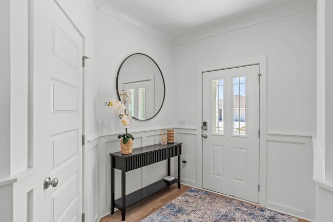 Foto del edificio - 423 Arrowwood Blvd