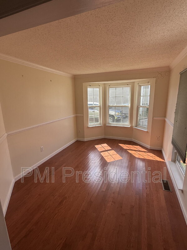 Photo - 3925 Hallwood Farms Rd House