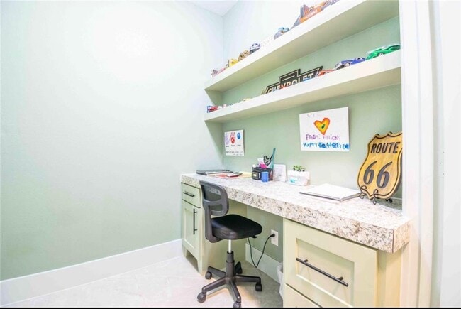 Foto del edificio - 9233 Kentshire Dr