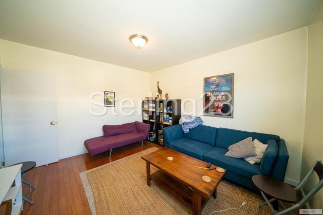 Foto del edificio - 1 bedroom in ASTORIA NY 11105