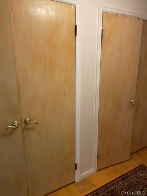 Building Photo - 45 Country Club Ln