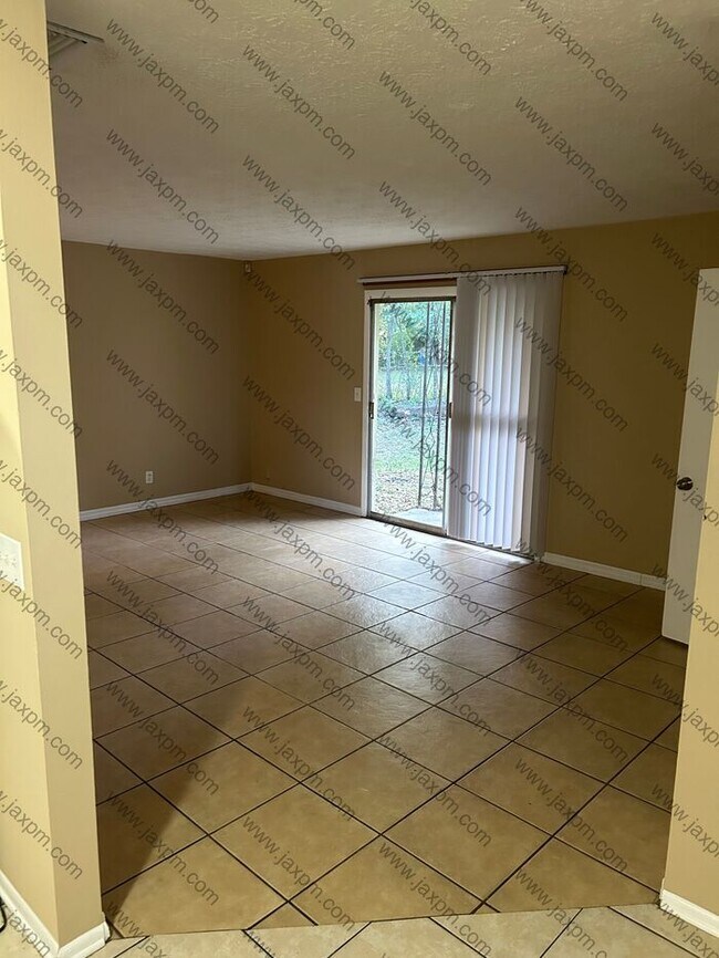 Foto del edificio - 3/2 Westside home with large yard