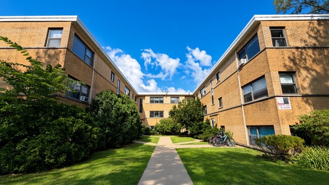 Building Photo - 6460 N Ridge Blvd