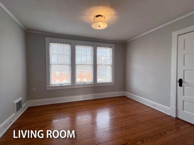 Building Photo - 458 E Maxwell St