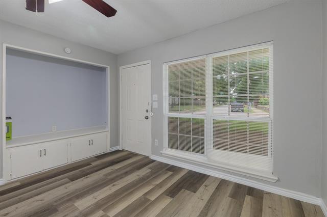 Foto del edificio - 3201 Forestdale Ln