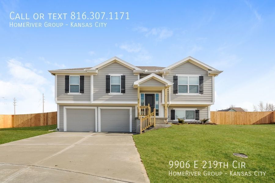 9906 E 219th Cir, Peculiar, MO 64078 House for Rent in Peculiar, MO