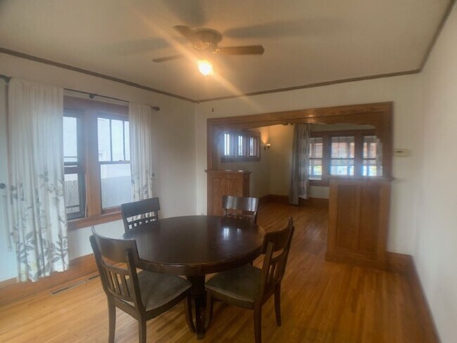 Foto del edificio - 1428 Snelling Ave N