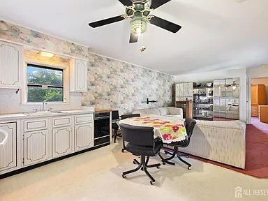 Building Photo - 730 Linden Ave