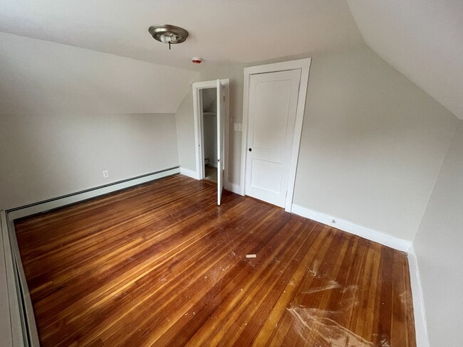 Building Photo - 17 Bentley St