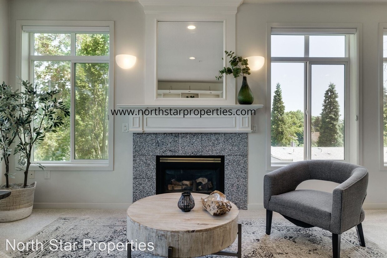 Primary Photo - 3 br, 2.5 bath House - 1815 SW 16th Ave #301