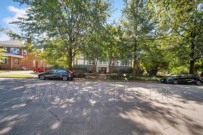 Building Photo - 1506 Colonial Ave