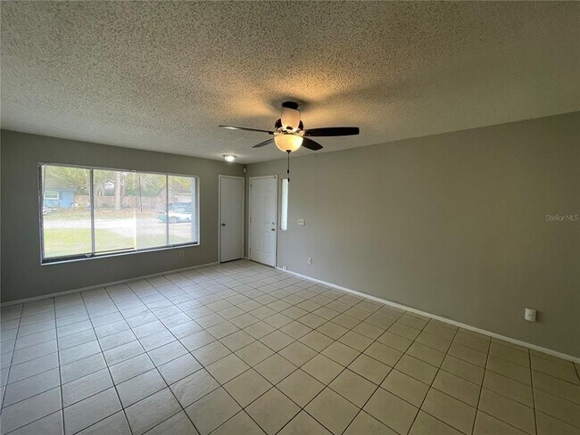 Foto del edificio - 2523 Highlawn Ave