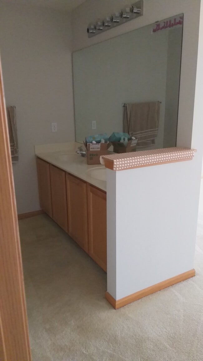 Foto del edificio - 2187 Cool Stream Cir