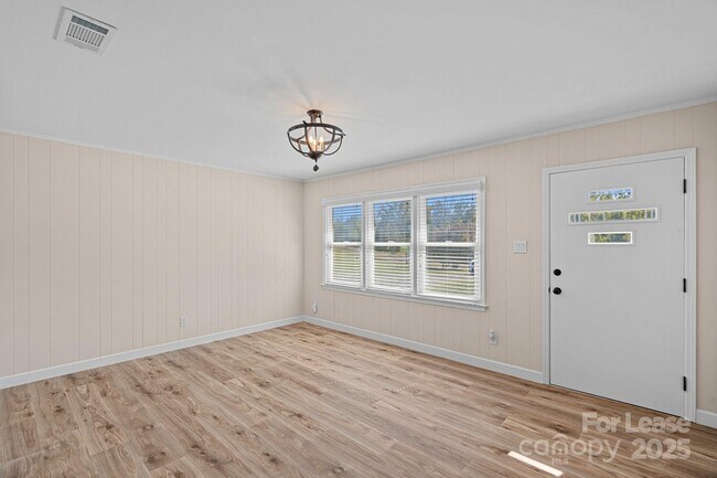 Foto del edificio - 540 Hoover Rd