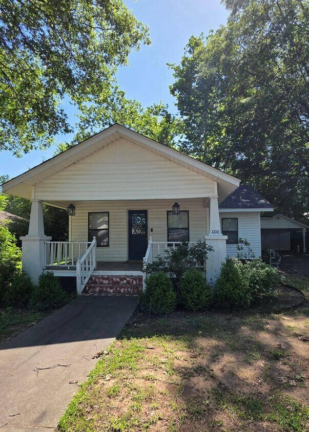 Foto principal - 1008 N Boston Pl