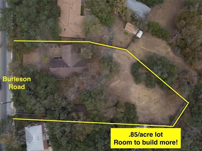 Foto del edificio - 3003 Burleson Rd