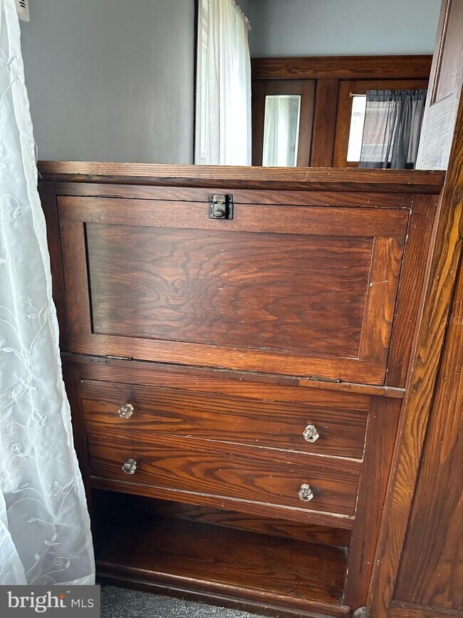 Building Photo - 48 W Granada Ave